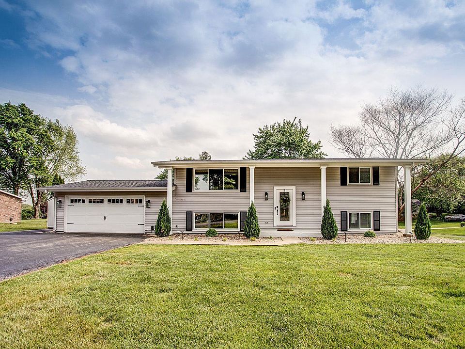 1st image of 661 Monaco Dr