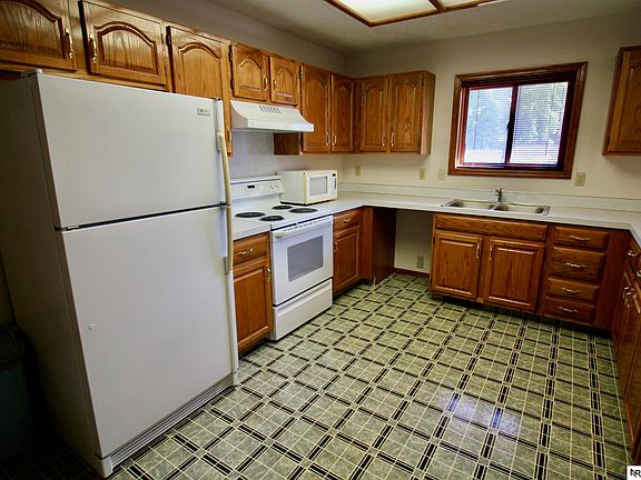 4th image of 1705 Bristol St