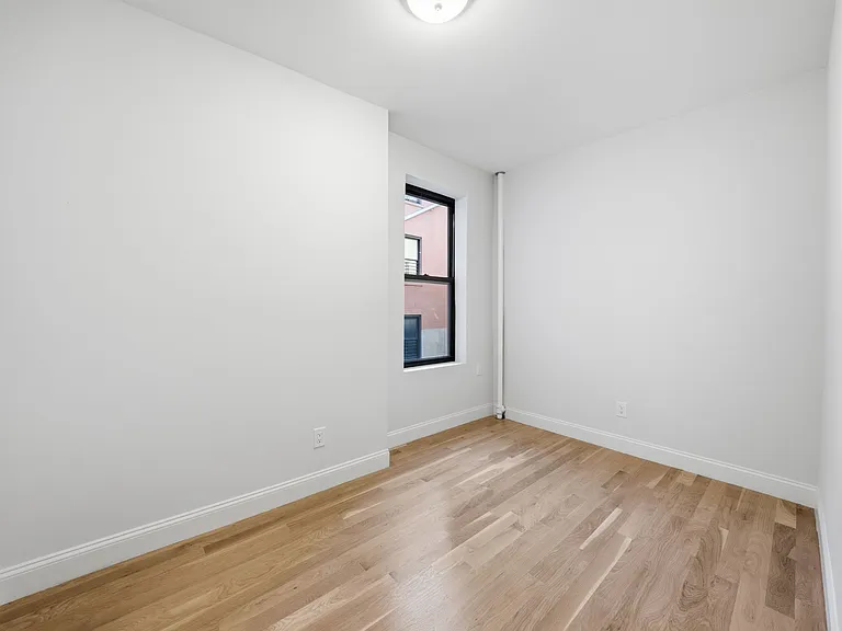 48 Pinehurst Ave #44 — Photo 10