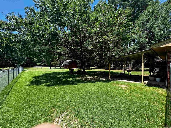 2nd image of 162 Tanglewood Dr