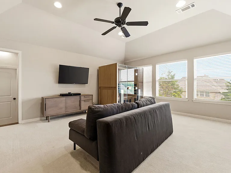 4101 Chimney Rock Dr — Photo 28