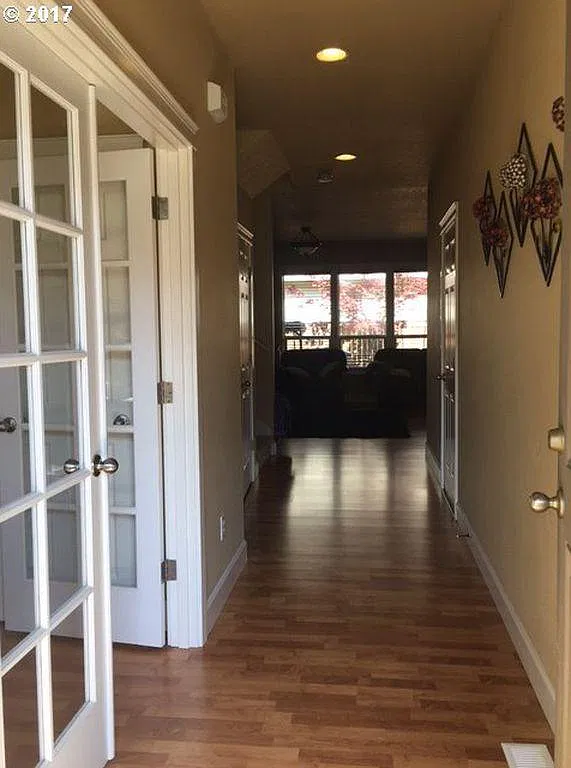 4 bed, 2441 sqft, $3,240 — Photo 3