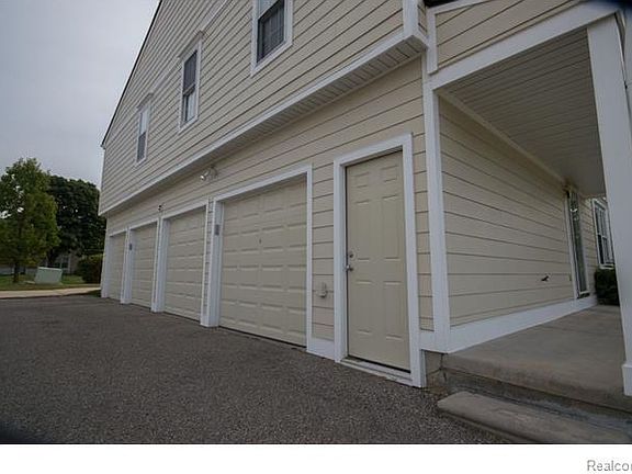 3rd image of 39847 Village Wood Ln #379