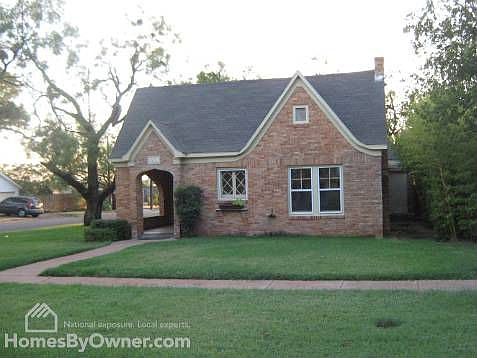 1st image of 854 Ross Ave