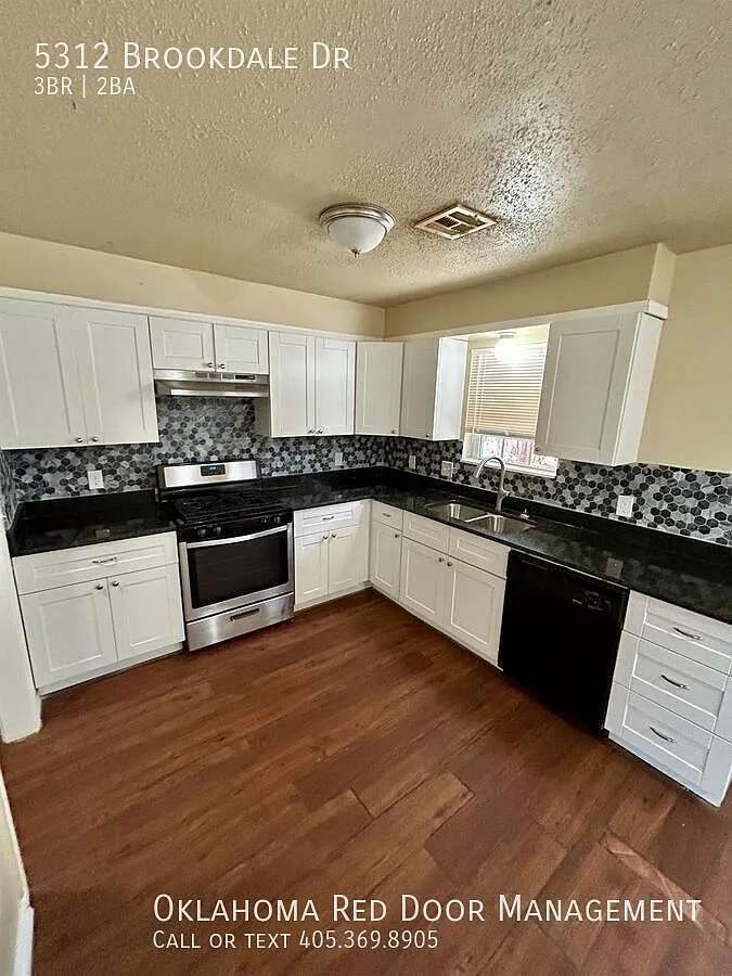 3 bed, 1.5 bath, 1023 sqft, $1,250 — Photo 2
