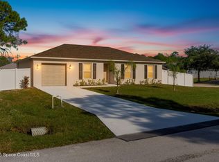 511 Trumpet St SW, Palm Bay, FL 32908
