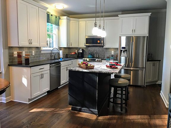 Quartz and granite counters
