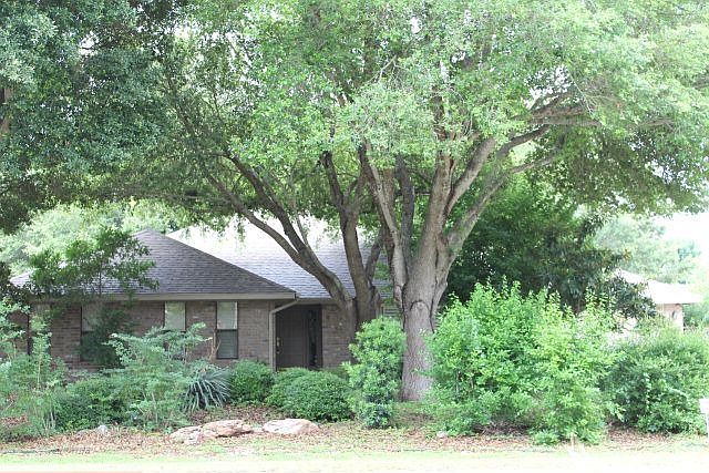 1st image of 621 Woodlake Dr