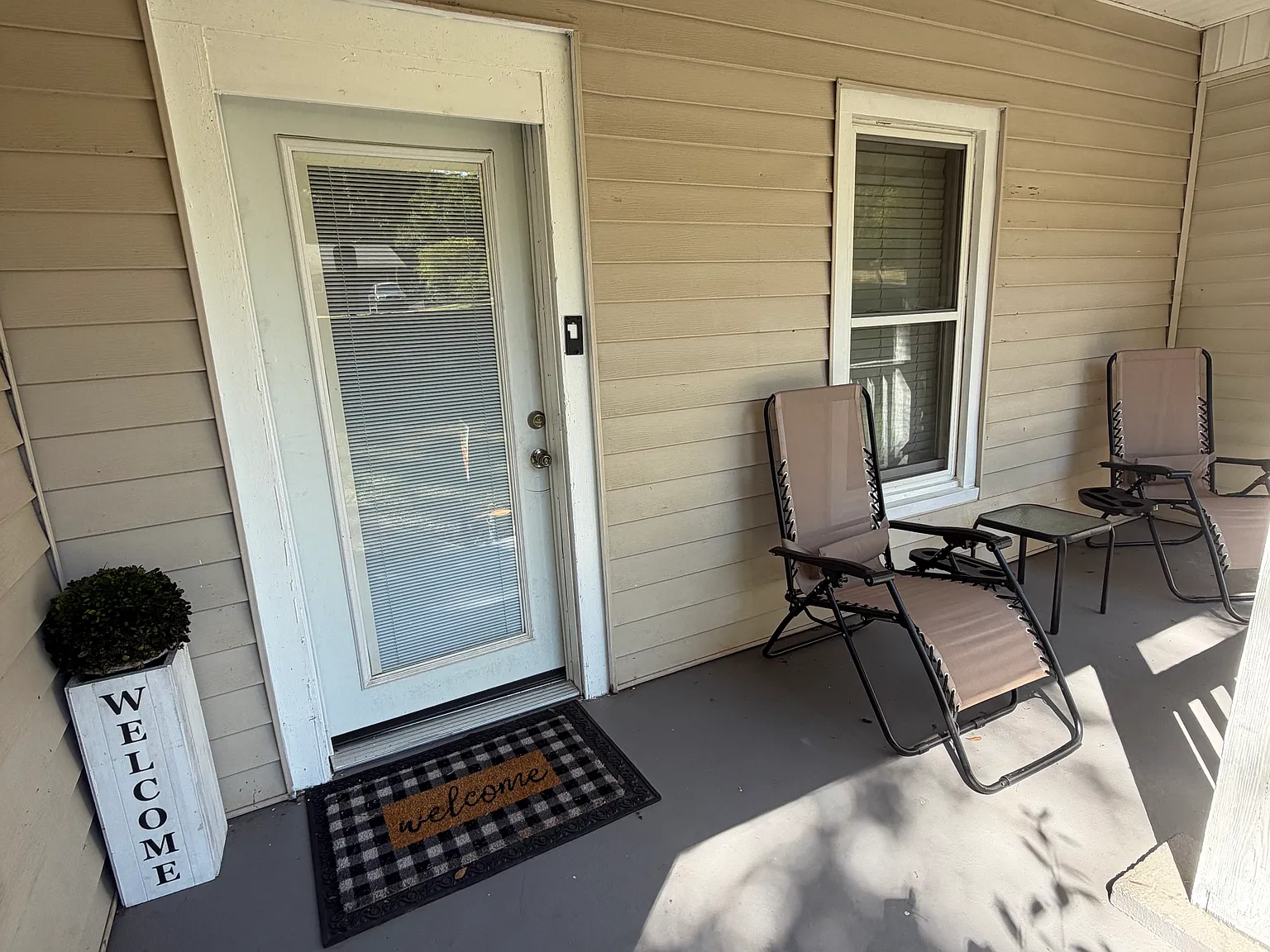 4 bed, 1689 sqft, $850 — Photo 2