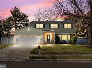 508 Perry Dr, Mount Laurel, NJ 08054