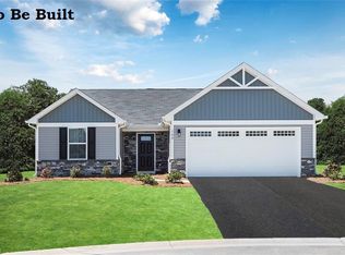 102 Beaver Creek Trl, Amherst, OH 44001