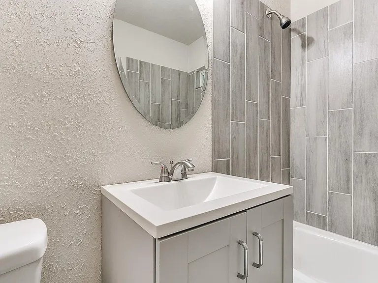 2221 Churchill Pl — Photo 25
