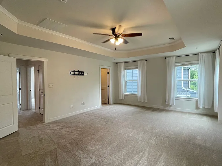 2309 Harmsworth Dr — Photo 12