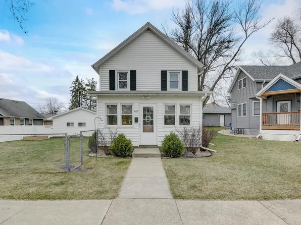 407 E Conant St, Portage, WI 53901