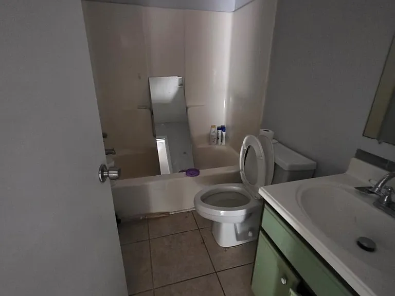 1619 Forest Dr #4 — Photo 9