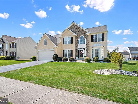 2nd image of 734 Wood Duck Ct