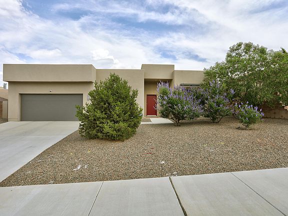 2nd image of 312 Pinnacle Dr SE