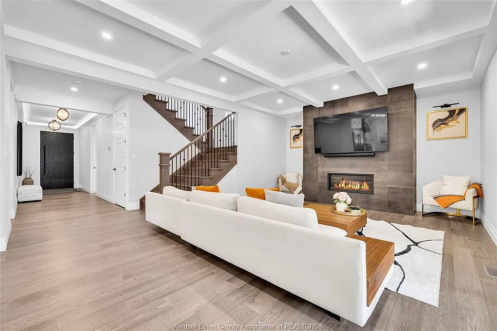5 bed, 6.0 bath, $4,800 — Photo 4