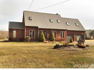 170 Hurlbut Rd, Tolland, CT 06084