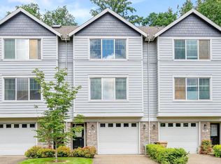 9215 SW Sweek Dr, Tualatin, OR 97062