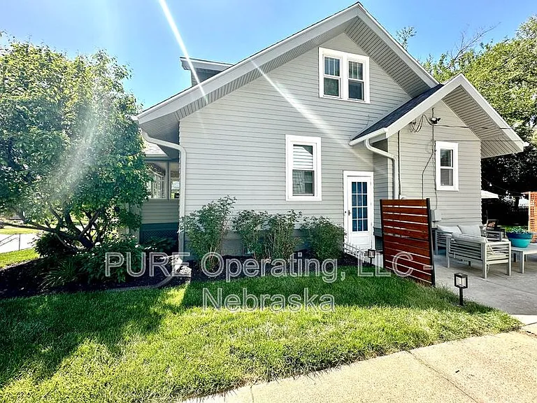5724 Rees St — Photo 52