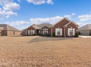 56 Living Waters Dr, Jackson, TN 38305