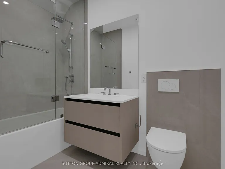 647 College St #102 — Photo 26