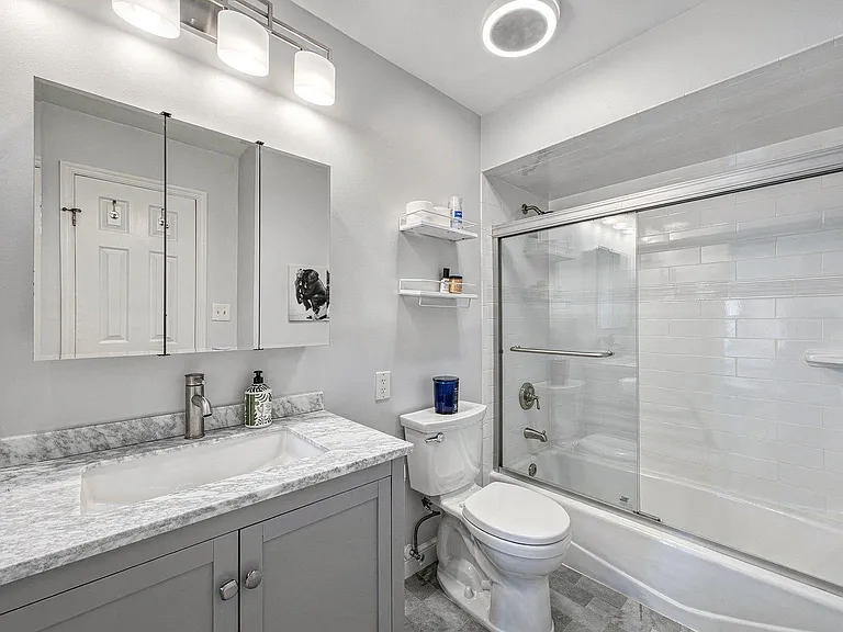 818 Jefferson St #3C — Photo 15