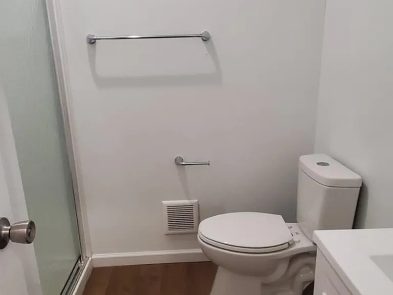 30 Charles Lee Cir #10 — Photo 7