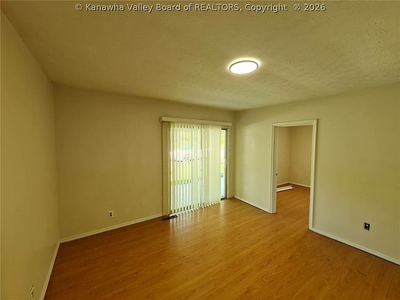 4th image of 94 Whittington Rd