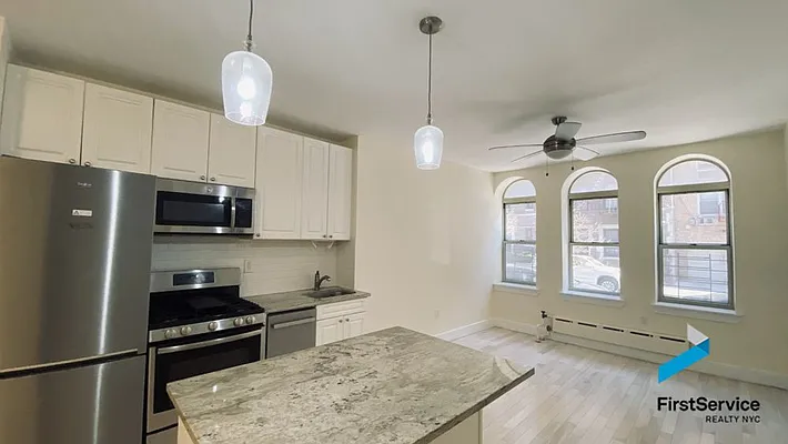 Rented by FirstService Realty (legacy) | media 8