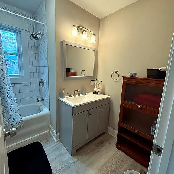 9914 Clyde Ave — Photo 7