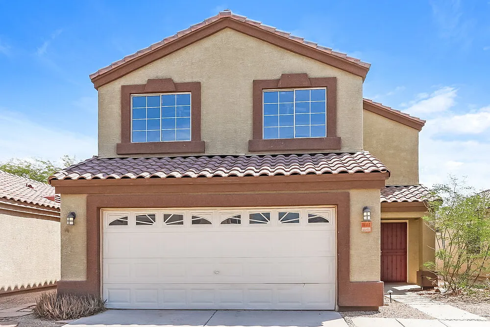 4 bed, 2.5 bath, 1540 sqft, $2,205 — Photo 1
