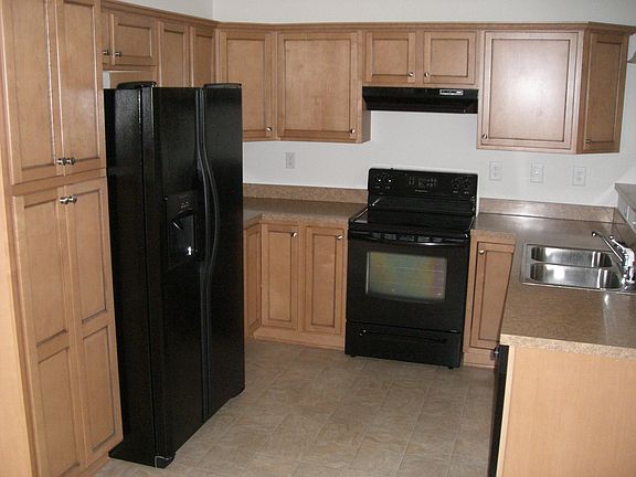 3rd image of 3033 Trailwood Ln