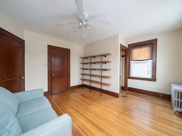 351 Somerset St — Photo 20
