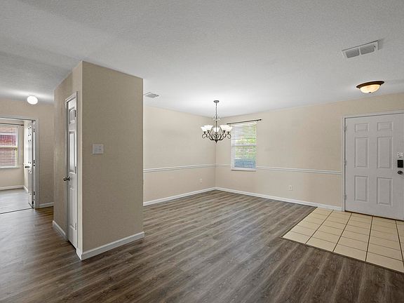 2nd image of 2718 Lake Terrace Dr