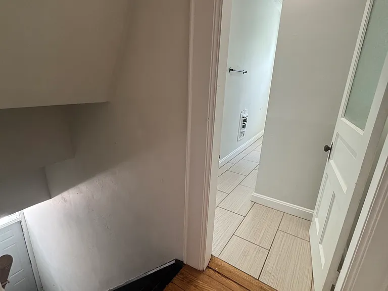 599 Oak St #8 — Photo 6