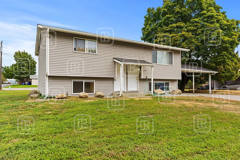 2 bed, 1.0 bath, 980 sqft, $1,195 — Photo 2
