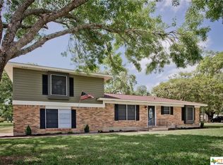 304 Edinburgh St, Victoria, TX 77904