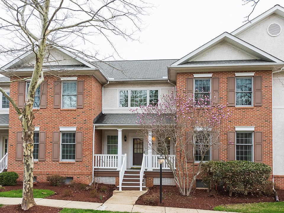 1st image of 414 Vineyard Ln