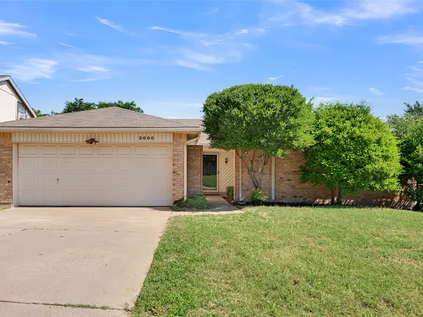2600 Shasta Ct, Fort Worth, TX 76133