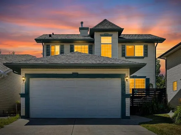 10433 NE Hidden Valley Dr NW, Calgary, AB T3A 5M2