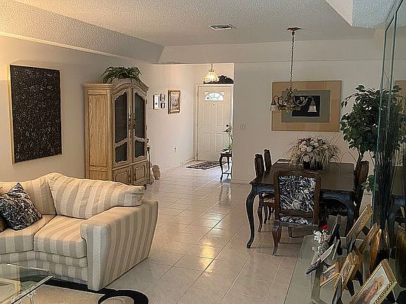 3rd image of 9844 W Boynton Beach Blvd #B