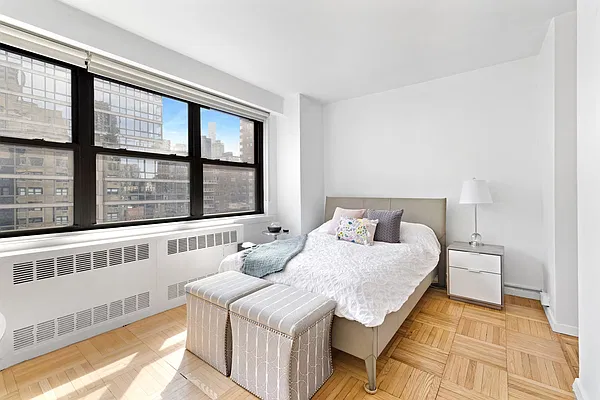 Sold by Compass | media 6