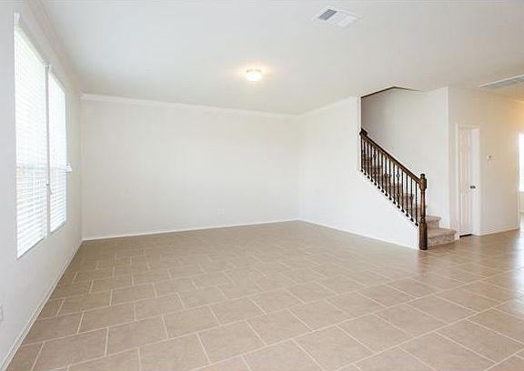 3rd image of 135 Stella Gold St