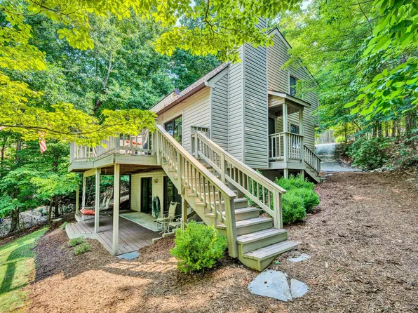 390 Buck Run Dr, Moneta, VA 24121