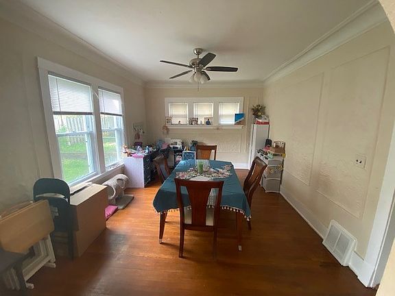 3rd image of 600 Pleasant St SE