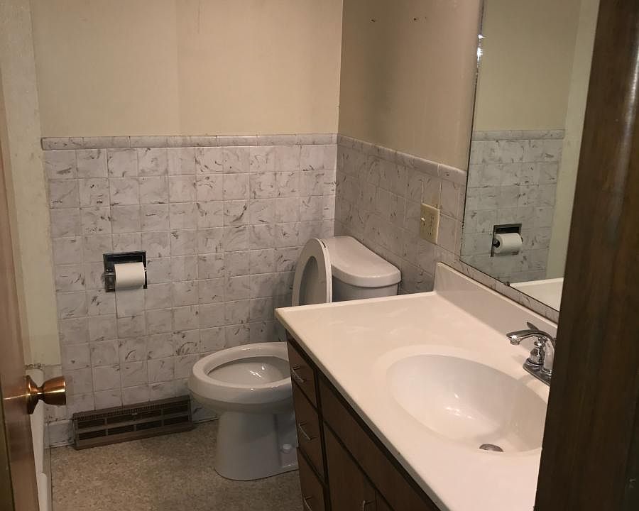 Main Bathroom