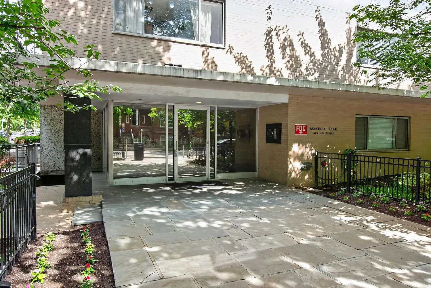 Berkeley House — Photo 1