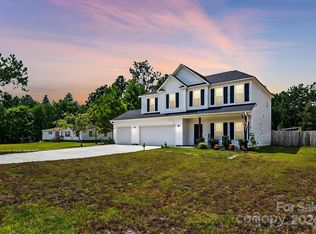 2730 Ashemont Rd, Aberdeen, NC 28315